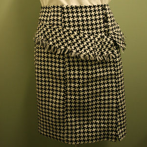 Houndstooth Skirt - Size 8 - Cato